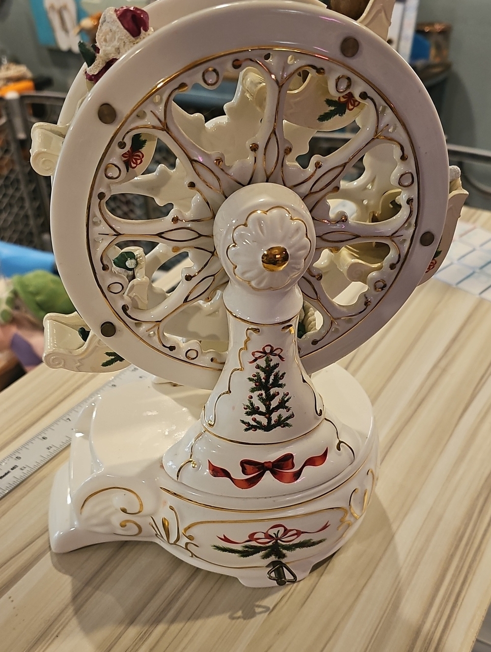 Vtg Avon Porcelain Holiday Ferris Wheel Music Box - Red & Green Accents LOVELY